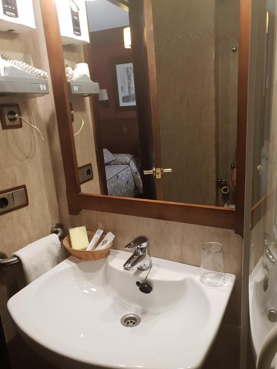 Porcuna Hospederia Ana Pilar酒店 外观 照片